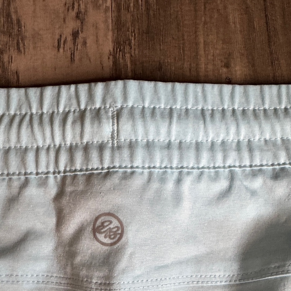 Eddie Bauer Women's Athletic Shorts in Light Blue - Picture 4 of 4